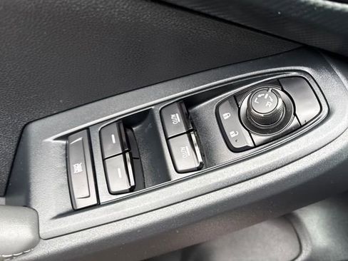 Used 2024 Subaru Crosstrek 2.0i Premium image 13