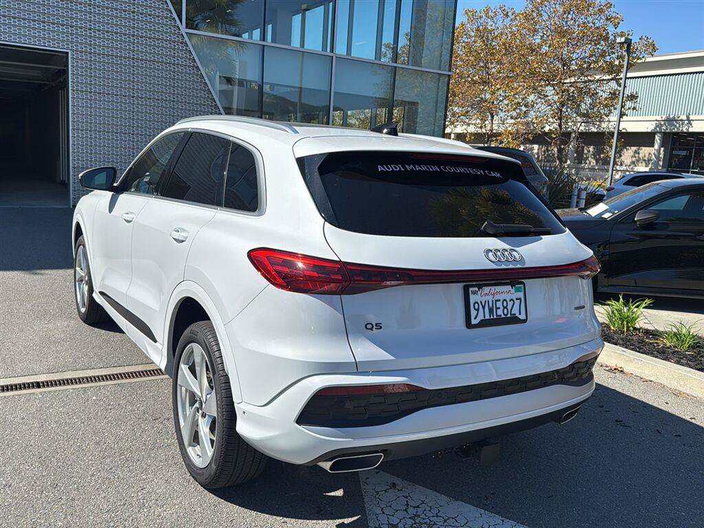 Certified 2025 Audi Q5 Premium AWD/4WD image 8
