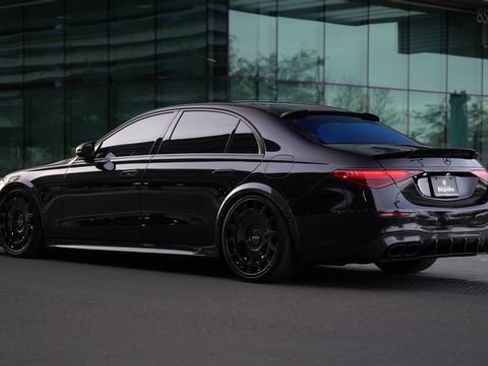 Used 2024 Mercedes-Benz S 580e 4MATIC Sedan image 1