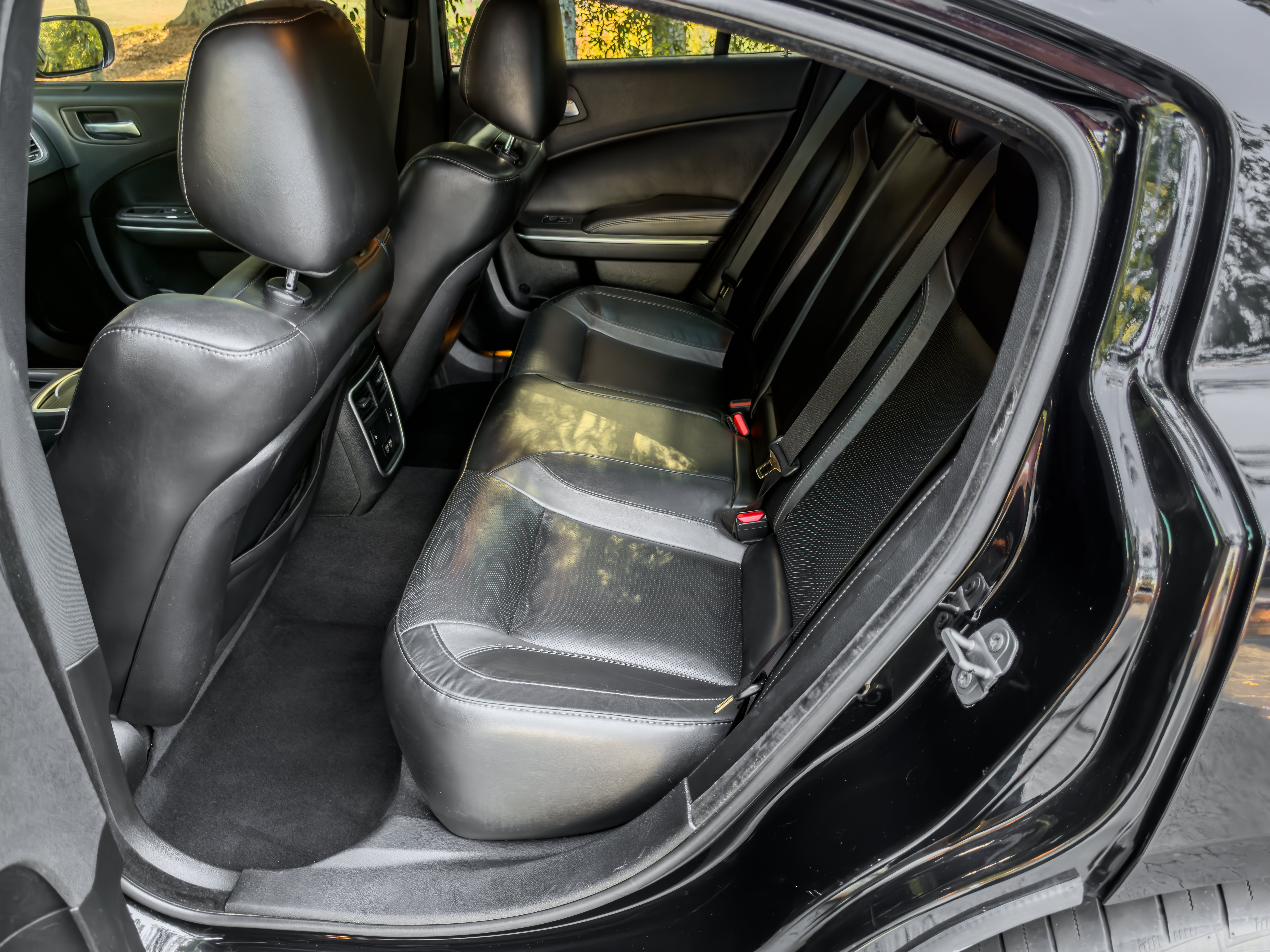 Used 2022 Dodge Charger SXT w/ Leather Interior Group RWD image 15