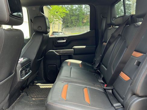 Used 2022 GMC Sierra 1500 AT4 w/ AT4 Premium Package AWD/4WD image 13