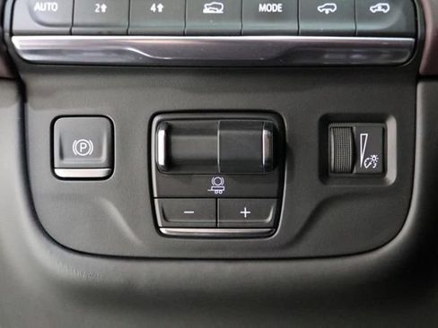 Used 2024 Cadillac Escalade Premium Luxury Platinum AWD/4WD image 21