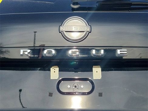 Used 2023 Nissan Rogue SL w/ SL Premium Package image 28