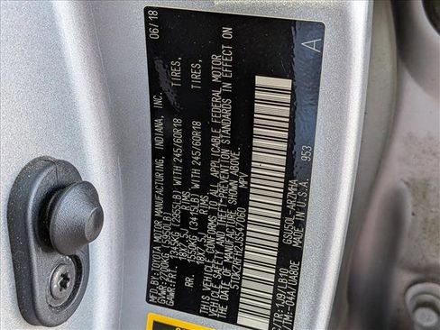 Used 2018 Toyota Highlander XLE image 18