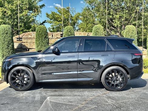 New 2027 Land Rover Range Rover Sport Dynamic SE AWD/4WD image 2