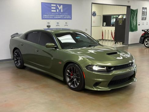 Used 2020 Dodge Charger Scat Pack w/ Driver Convenience Group RWD image 2
