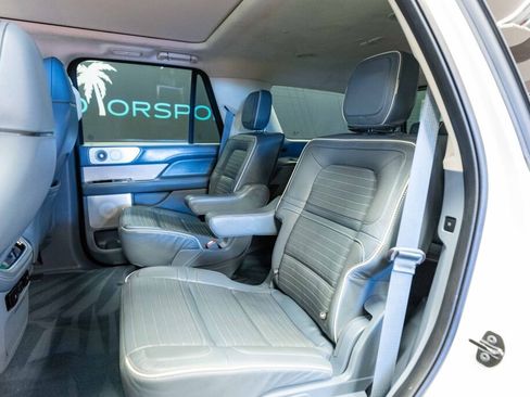 Used 2022 Lincoln Navigator Black Label image 12