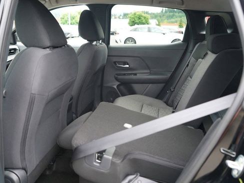 Used 2025 Nissan Kicks SV image 28