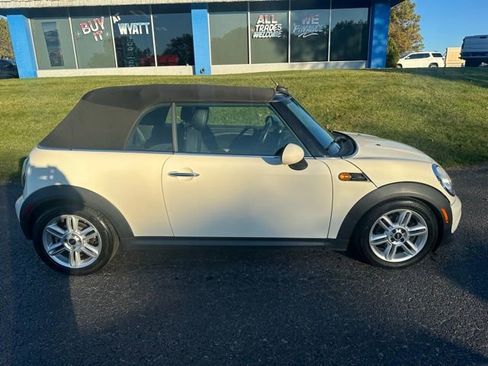 Used 2013 MINI Cooper Convertible image 4