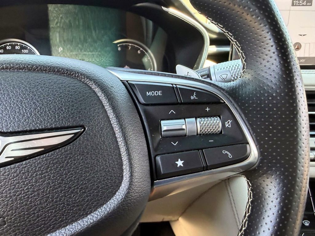 Certified 2025 Genesis G70 2.5T AWD/4WD image 29