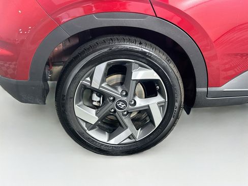 Used 2025 Hyundai Venue SEL FWD image 11