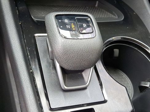 Used 2023 Nissan Rogue SV AWD/4WD image 16