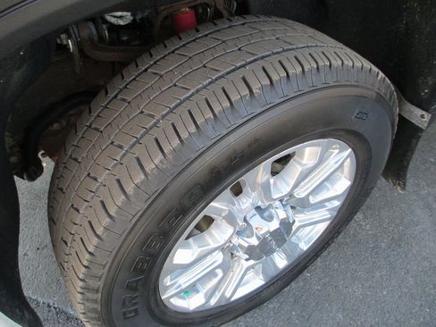 Used 2020 GMC Sierra 2500 Denali w/ Denali Ultimate Package image 12