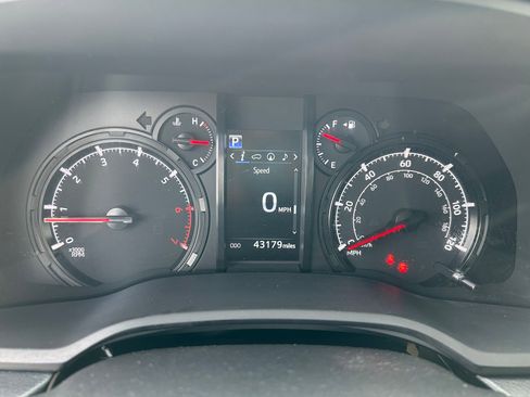 Used 2020 Toyota 4Runner SR5 image 15