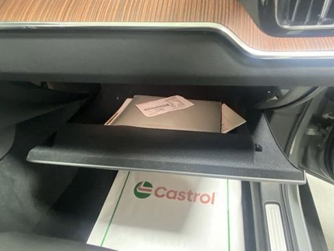 Used 2025 Volvo V60 B5 Cross Country Plus image 11