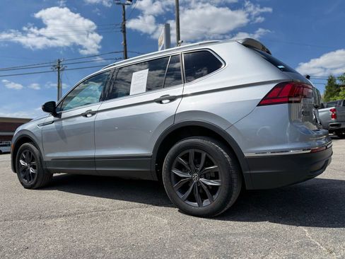 Used 2022 Volkswagen Tiguan SE AWD/4WD image 5