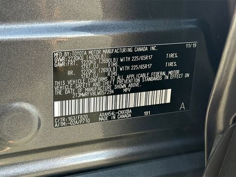 Used 2020 Toyota RAV4 LE image 30