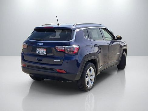 Used 2021 Jeep Compass Latitude FWD image 4