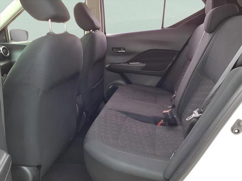 Used 2021 Nissan Kicks SV image 16