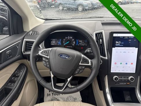 Used 2024 Ford Edge Titanium w/ Equipment Group 301A AWD/4WD image 18