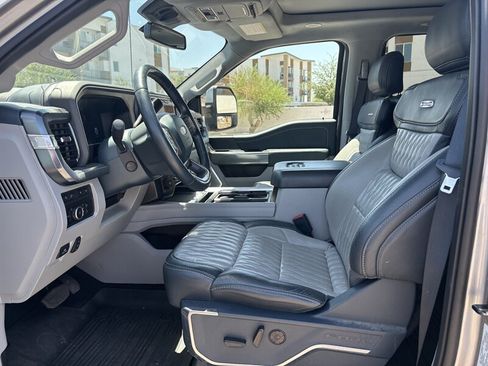Used 2023 Ford F350 Limited w/ FX4 Off-Road Package AWD/4WD image 13