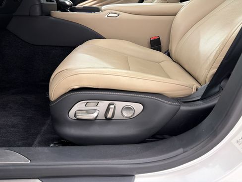 Used 2021 Lexus LS 500 RWD image 15