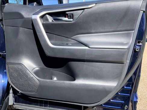 Used 2024 Toyota RAV4 XLE Premium image 23