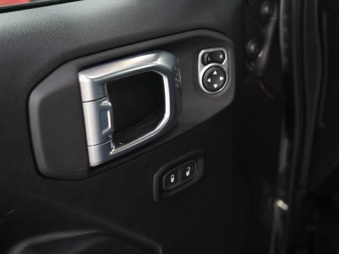 Used 2021 Jeep Wrangler Unlimited Sport image 18