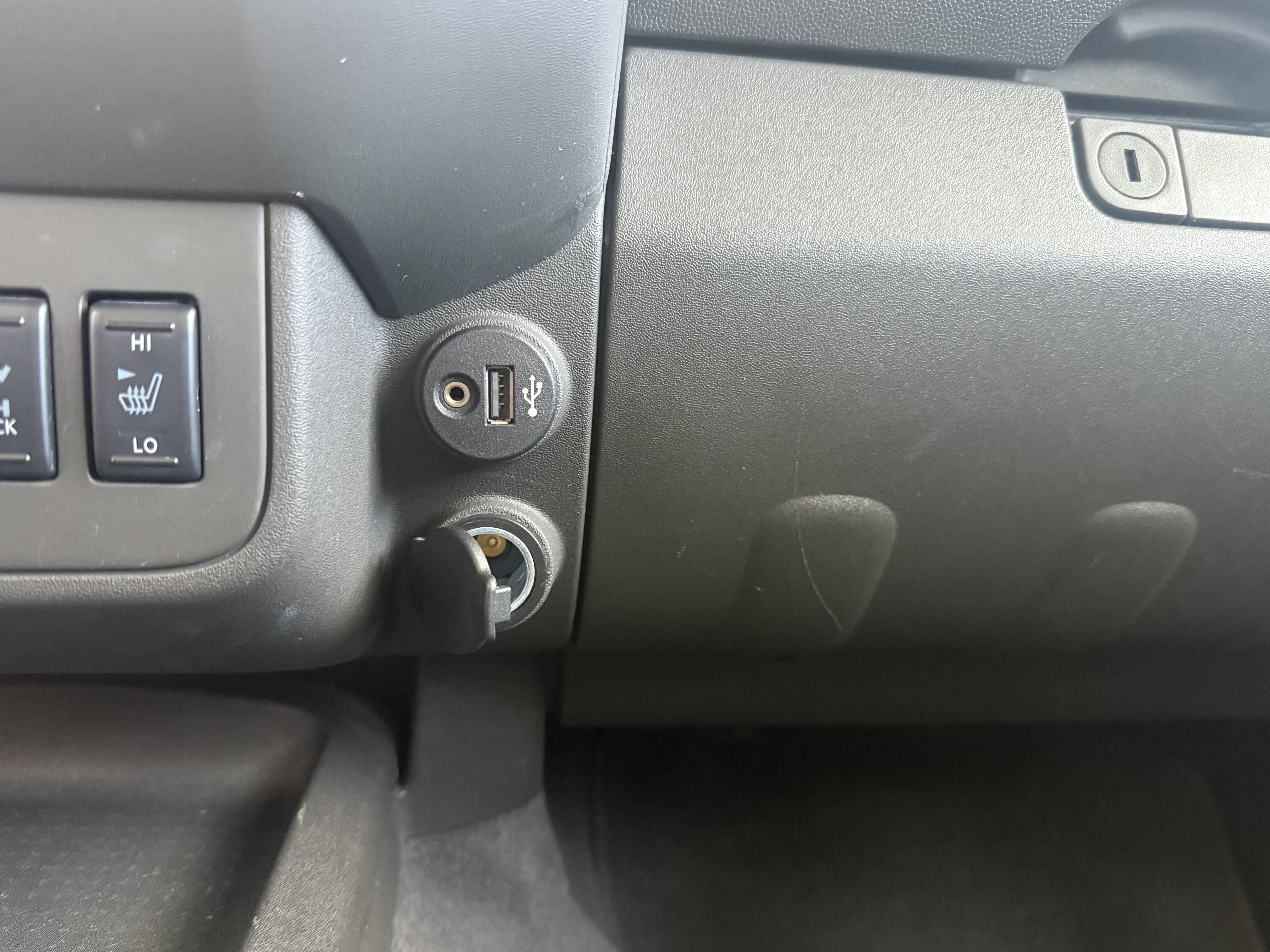Used 2018 Nissan Frontier PRO-4X AWD/4WD image 24