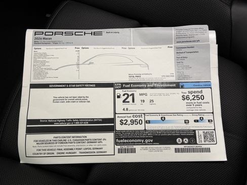 Certified 2026 Porsche Macan AWD/4WD image 57