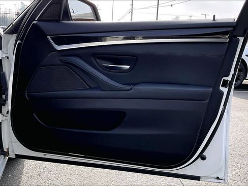 Used 2015 BMW 528i Sedan image 25