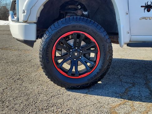 Used 2021 GMC Sierra 1500 AT4 w/ AT4 Premium Package AWD/4WD image 12