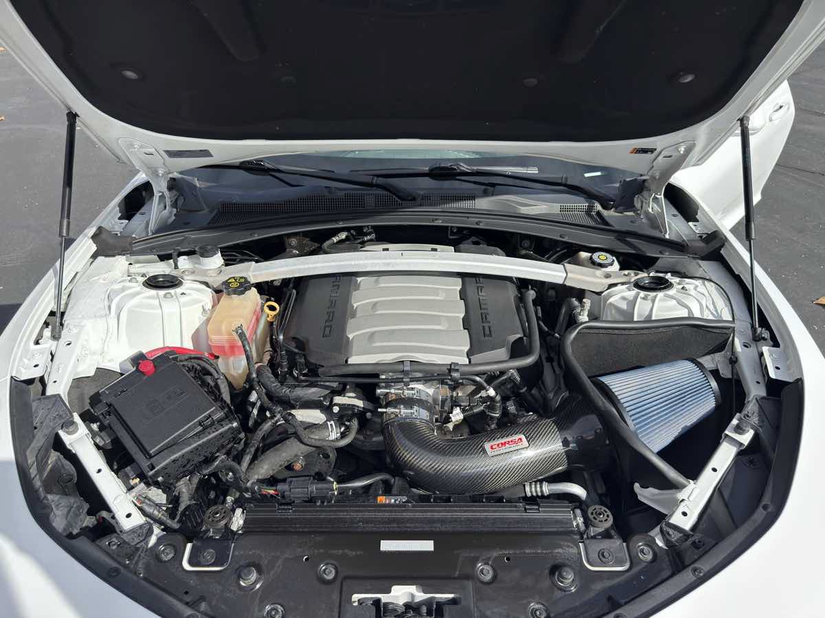 Used 2018 Chevrolet Camaro SS RWD image 10