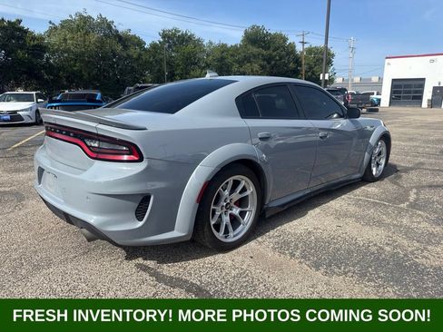 Used 2022 Dodge Charger R/T w/ Plus Group RWD image 2