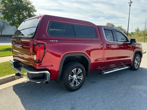 Used 2022 GMC Sierra 1500 SLE w/ Driver Alert Package II AWD/4WD image 6