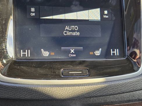 Used 2019 Volvo XC90 T6 Momentum w/ Advanced Package image 29