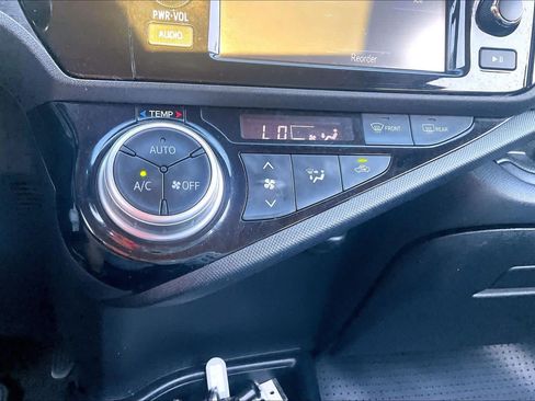 Used 2016 Toyota Prius C One FWD image 29