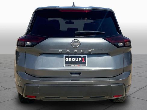 Used 2025 Nissan Rogue SV FWD image 5