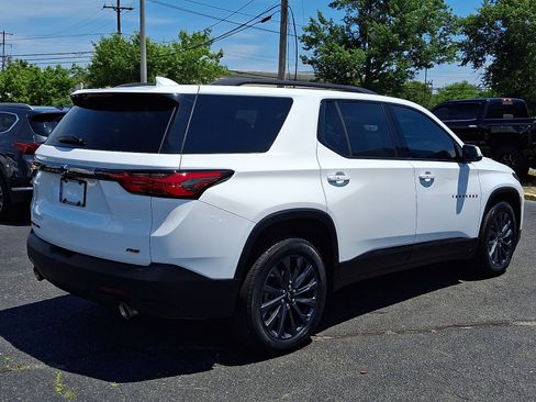 Used 2023 Chevrolet Traverse RS w/ LPO, Floor Liner Package AWD/4WD image 7