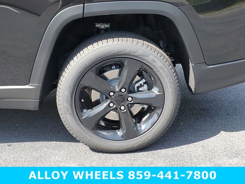 New 2025 Jeep Grand Cherokee L Limited w/ Luxury Tech Group II image 9