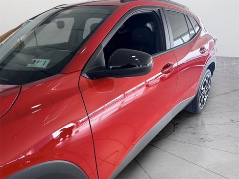 New 2026 Chevrolet Trax RS image 12