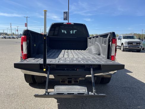 Used 2019 Ford F350 King Ranch w/ King Ranch Ultimate Package AWD/4WD image 9