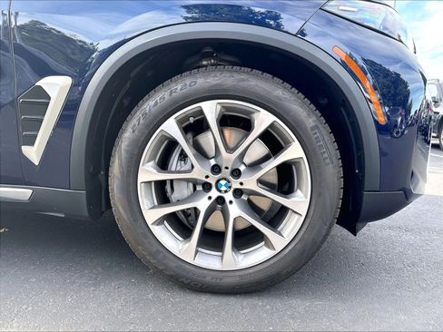 Used 2026 BMW X5 xDrive50e AWD/4WD image 32