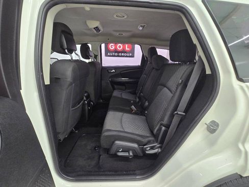 Used 2014 Dodge Journey American Value Package w/ Flexible Seating Group FWD image 12