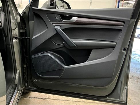 Used 2023 Audi Q5 2.0T Premium w/ Convenience Package AWD/4WD image 26