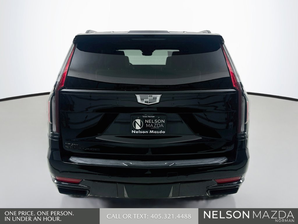 Used 2024 Cadillac Escalade ESV Sport w/ LPO, ONYX Package AWD/4WD image 7