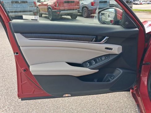 Certified 2022 Honda Accord Touring image 20