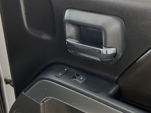 Used 2018 Chevrolet Silverado 1500 LT w/ All Star Edition image 31