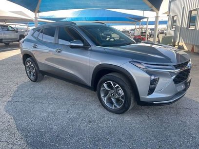 Used 2024 Chevrolet Trax LT w/ Driver Confidence Package