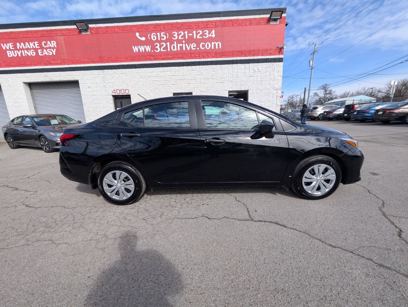 Used 2025 Nissan Versa S w/ Trunk Package FWD image 5